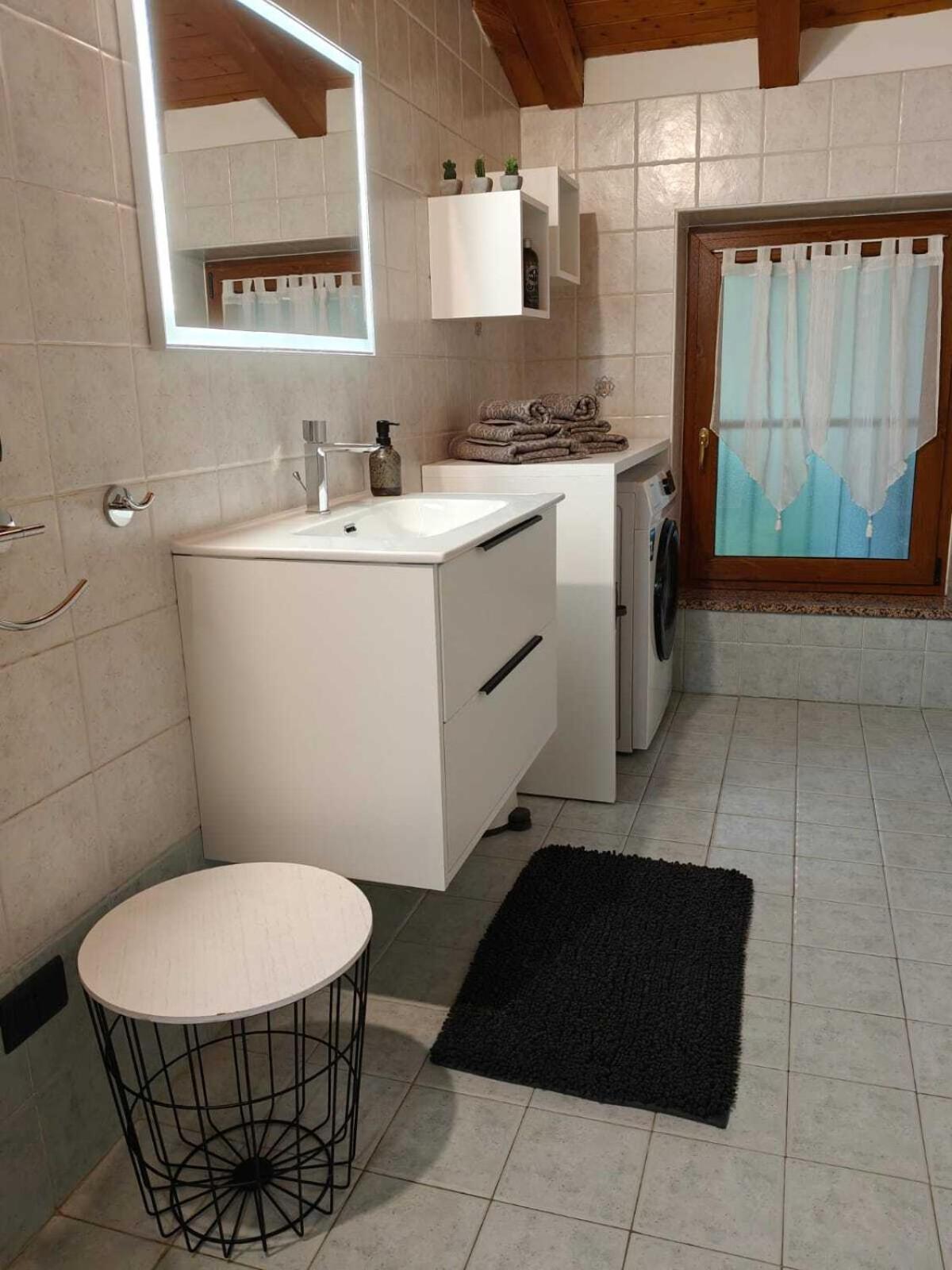 Appartamento Al Forte Torbole Sul Garda Bilik gambar
